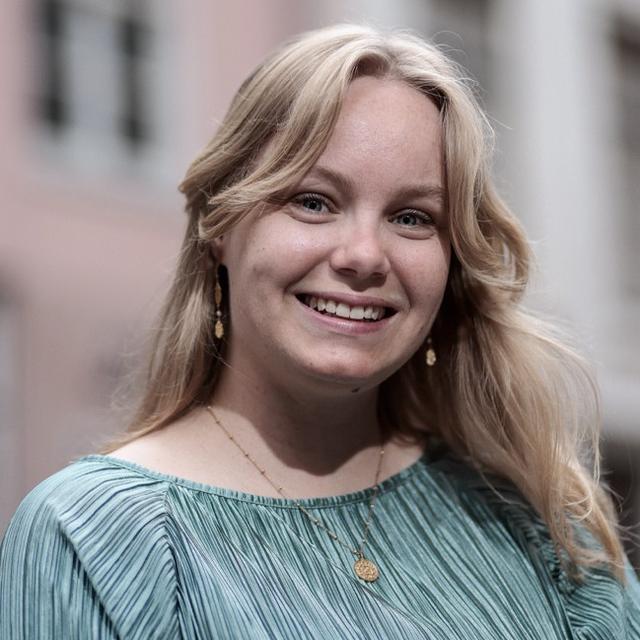 Pasfoto Elisa de Weerd